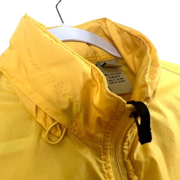 L.L. Bean Yellow Nylon Windbreaker Jacket Women M Reg Lightweight Stowaway Hood - Picture 4 of 8